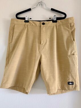 PELAGIC Mako XT  Hybrid Men’s 20” Short | Khaki | Size‎ 38 Waist